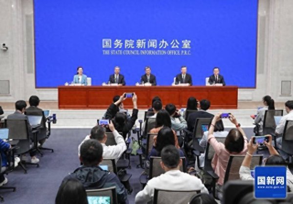 聚点股 教育部：加强教师待遇保障，巩固义务教育教师平均工资不低于当地公务员平均工资成果